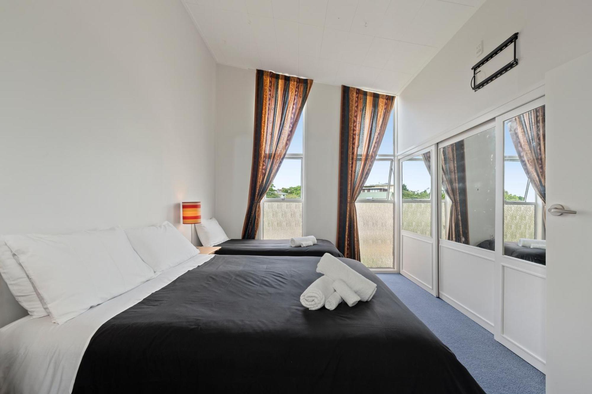 The Family Hub Villa Taupo Ngoại thất bức ảnh