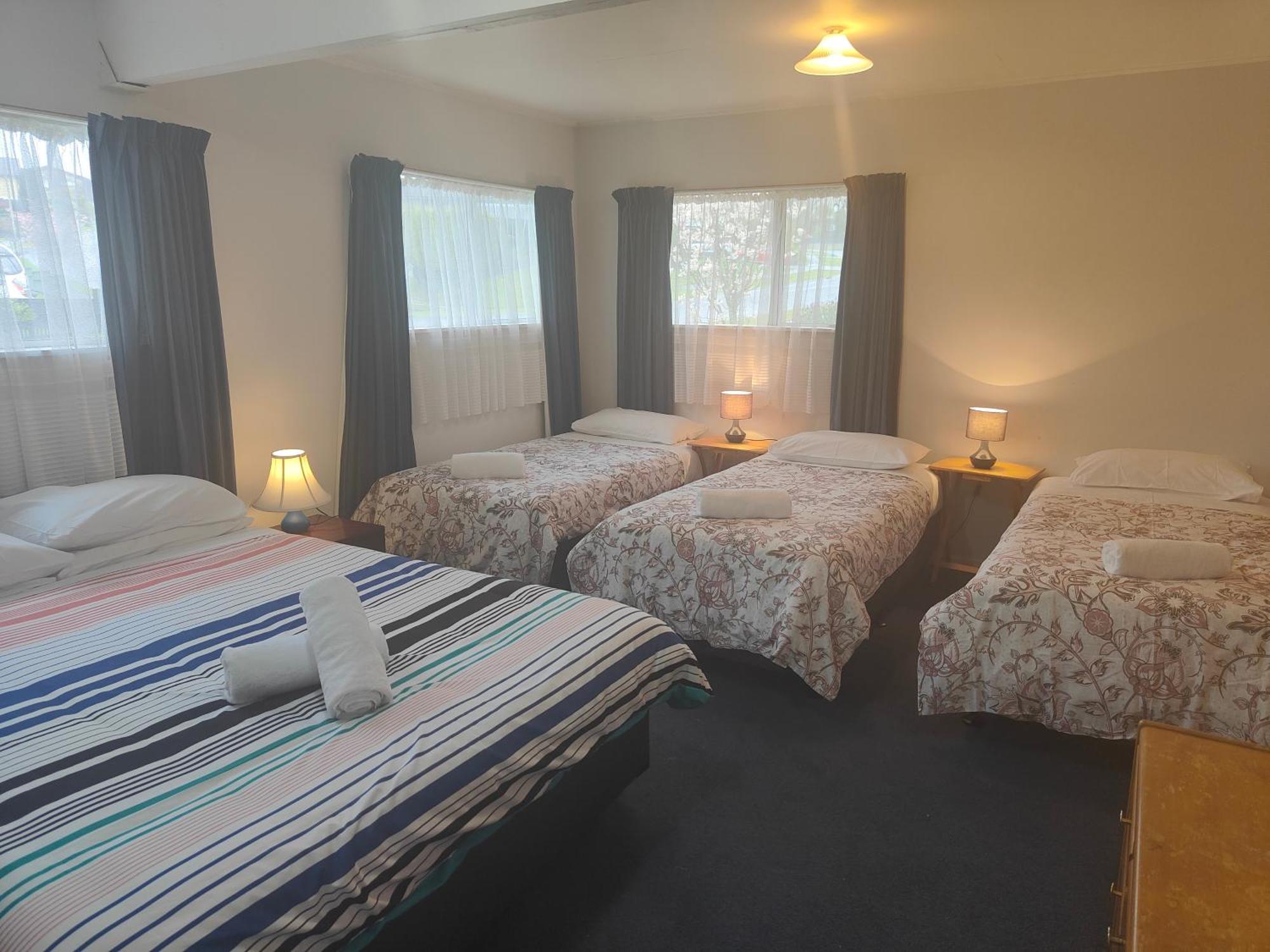 The Family Hub Villa Taupo Ngoại thất bức ảnh